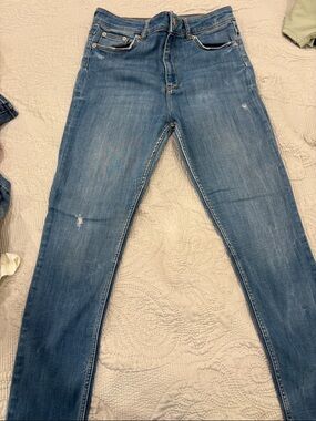 Zara Women's Skinny Jeans in Faded Blue size 10